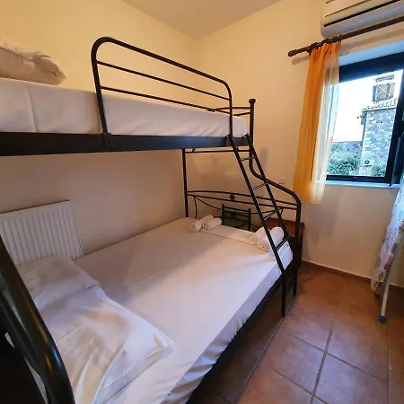 Apartment Frigano 4 *